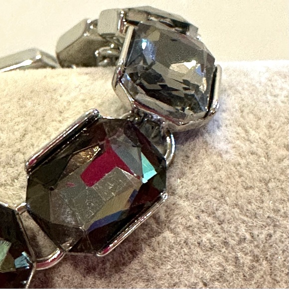 LOFT Bracelet,  silver tone w/ rectangular acrylic gray crystals - Picture 6 of 13